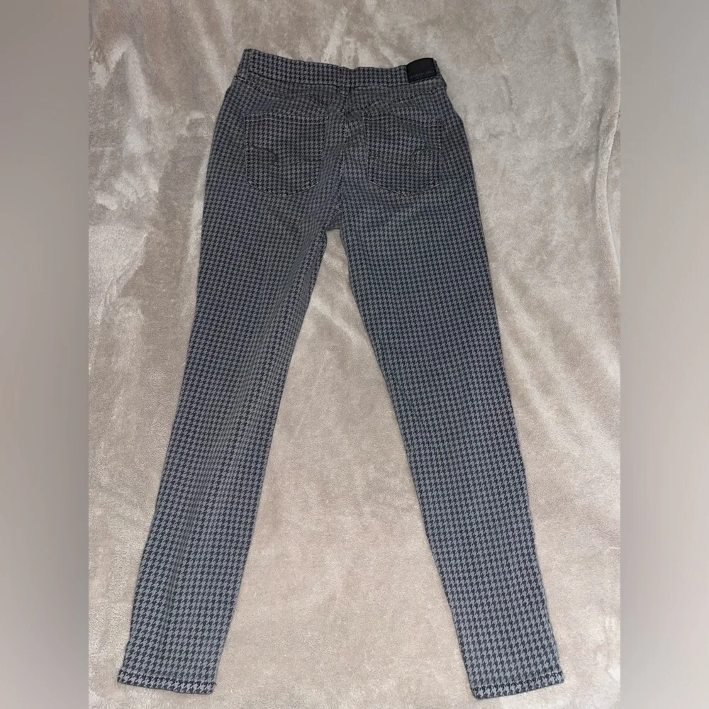 American Eagle Women’s Curvy Super High Rise Legging Size 8 Houndstooth Pattern.